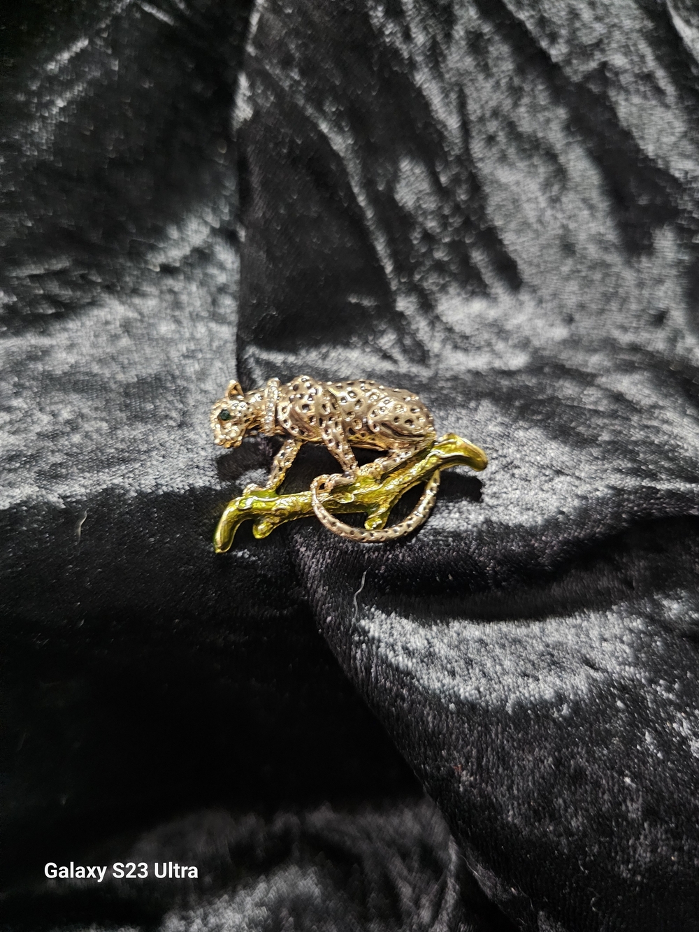 Gold and Green Leopard Figurine Decorative Brooch - Pets Reptile Accent